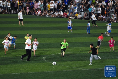 外媒发布S14上单选手梯级排行：Kiin、Bin、Zeus为S级！