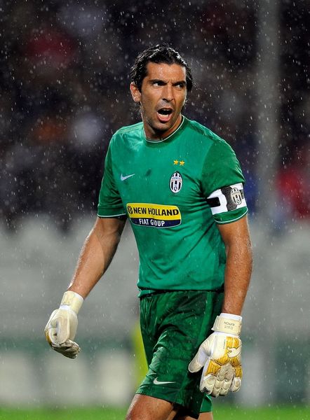 数据里程碑预告：knight即将达成3500助攻成就