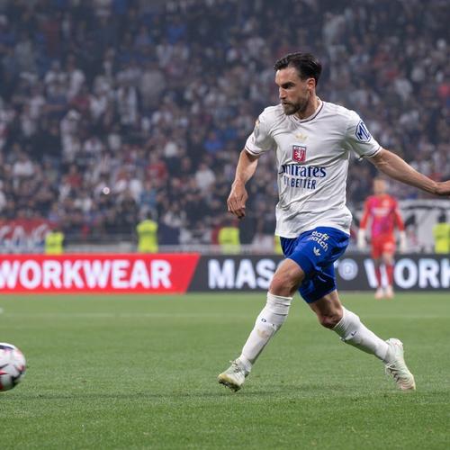 LPL夏季赛季后赛决赛：JDG 3：2 击败TES，夺得季后赛冠军